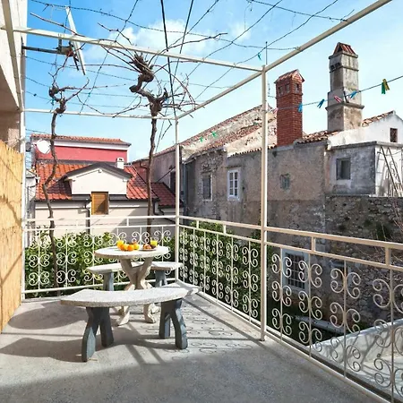 Leon The Professional Διαμέρισμα Mali Lošinj
